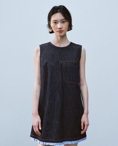  URBAN REVIVO - Đầm denim sát nách mini phối viền 