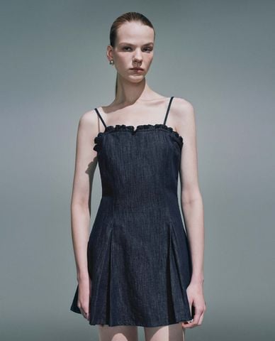  URBAN REVIVO - Đầm denim mini hai dây dáng xòe 