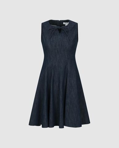  URBAN REVIVO - Đầm denim mini sát nách dáng xòe 