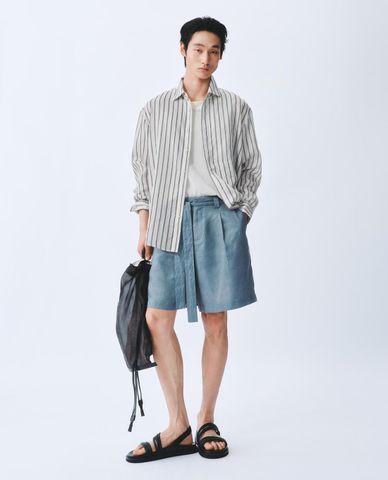  URBAN REVIVO - Áo sơ mi nam cổ bẻ tay dài kẻ sọc 