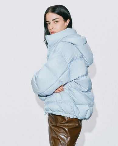  URBAN REVIVO - Áo khoác phao nữ tay dài phối mũ 