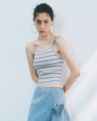  URBAN REVIVO - Áo hai dây nữ dệt kim phom ôm 