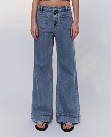  URBAN REVIVO - Quần jeans nữ ống loe phối nút 