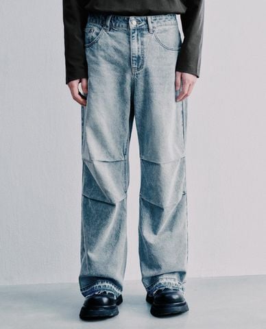  URBAN REVIVO - Quần jeans nam ống rộng xếp nếp 