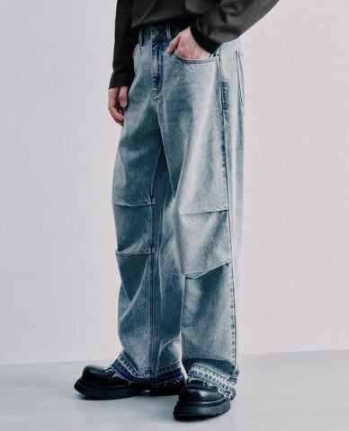  URBAN REVIVO - Quần jeans nam ống rộng xếp nếp 