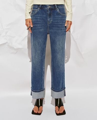  URBAN REVIVO - Quần jeans nữ ống đứng xắn gấu 