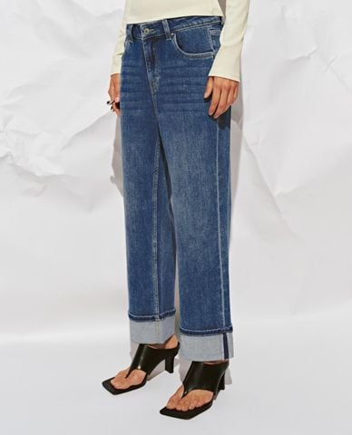  URBAN REVIVO - Quần jeans nữ ống đứng xắn gấu 