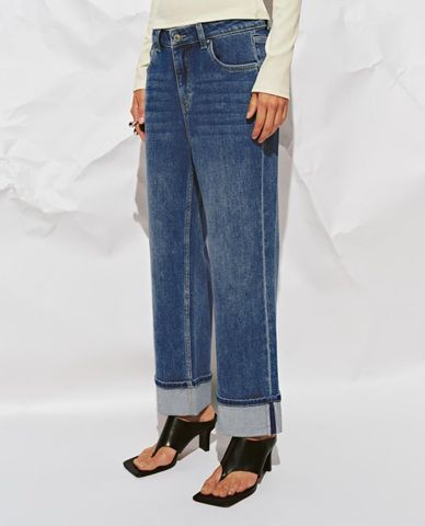  URBAN REVIVO - Quần jeans nữ ống đứng xắn gấu 