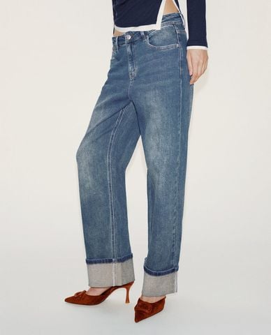  URBAN REVIVO - Quần jeans nữ ống đứng wash bạc xắn gấu 
