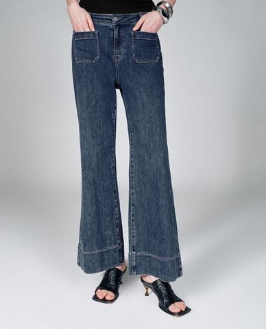  URBAN REVIVO - Quần jeans nữ ống loe wash bạc phối túi 