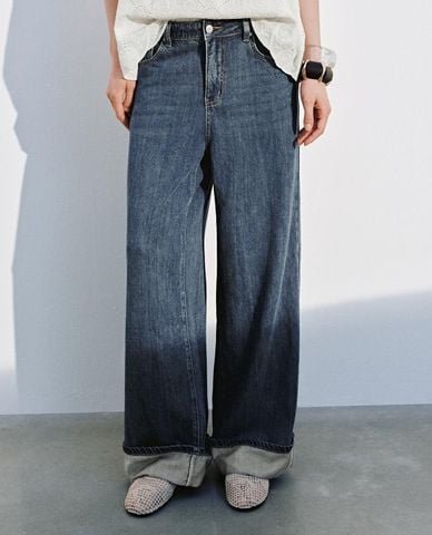  URBAN REVIVO - Quần jeans nữ ống rộng xắn gấu 