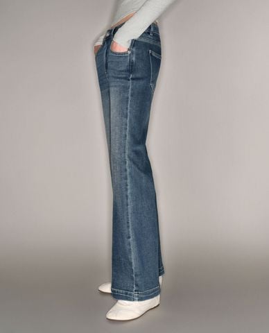  URBAN REVIVO - Quần jeans nữ ống loe wash bạc 