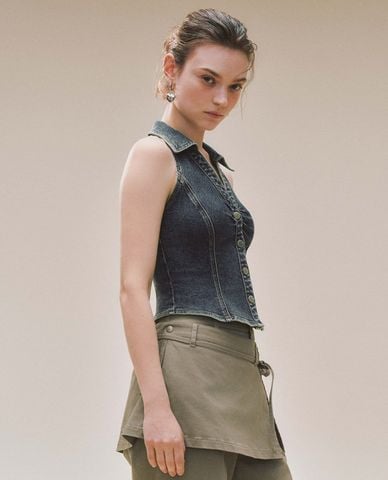  URBAN REVIVO - Áo kiểu nữ denim cổ yếm phom ôm 