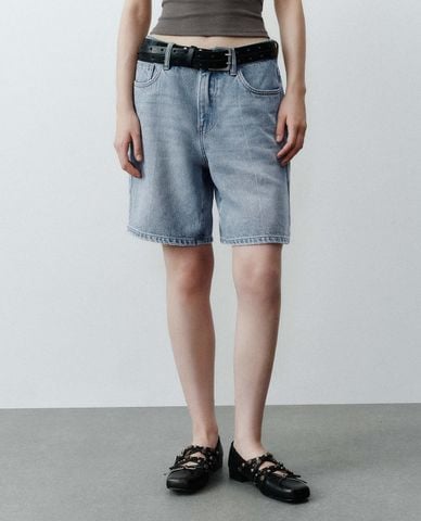  URBAN REVIVO - Quần short jeans nữ kèm thắt lưng 