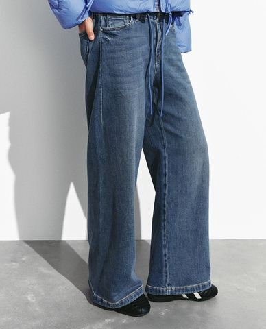  URBAN REVIVO - Quần jeans nữ ống rộng phối dây rút 