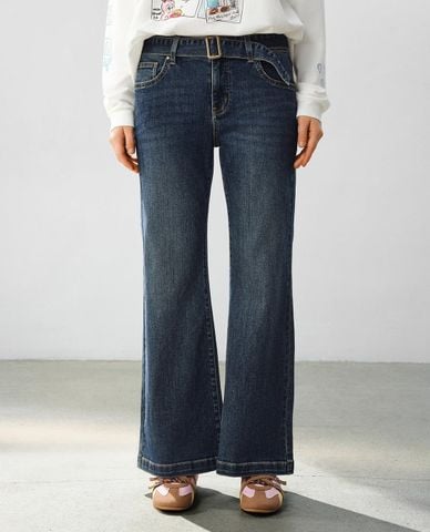  URBAN REVIVO - Quần jeans nữ ống loe kèm thắt lưng 