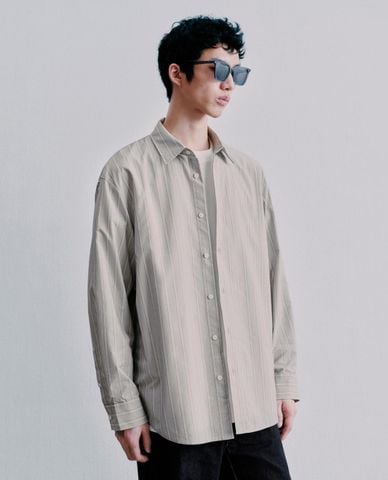  URBAN REVIVO - Áo sơ mi nam cổ bẻ tay dài kẻ sọc 
