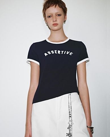  URBAN REVIVO - Áo thun nữ cổ tròn tay ngắn phối viền 