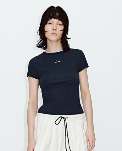  URBAN REVIVO - Áo thun nữ cổ tròn tay ngắn phom ôm 