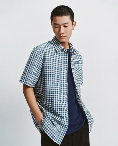  URBAN REVIVO - Áo sơ mi nam cổ bẻ tay ngắn sọc caro 