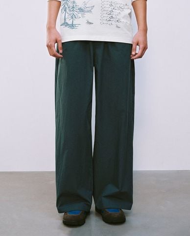  URBAN REVIVO - Quần nam ống rộng lưng thun phối dây rút 