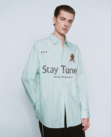  URBAN REVIVO - Áo sơ mi nam tay dài kẻ sọc 