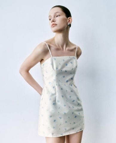  URBAN REVIVO - Đầm hai dây mini họa tiết hoa nhí 