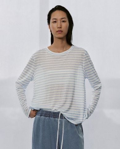  URBAN REVIVO - Áo dệt kim nữ cổ tròn tay dài kẻ sọc 