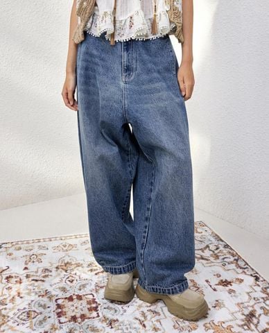  URBAN REVIVO - Quần jeans nữ ống rộng phom baggy 