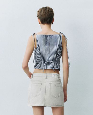  URBAN REVIVO - Áo croptop nữ kẻ sọc phối dây 