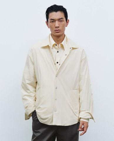  URBAN REVIVO - Áo khoác sơ mi nam cổ bẻ tay dài phom suông 