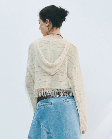  URBAN REVIVO - Áo dệt kim nữ tay dài phối mũ phom croptop 