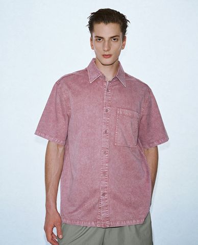  URBAN REVIVO - Áo sơ mi denim nam tay ngắn wash bạc 