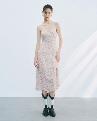  URBAN REVIVO - Đầm hai dây midi phối hoa nhí 