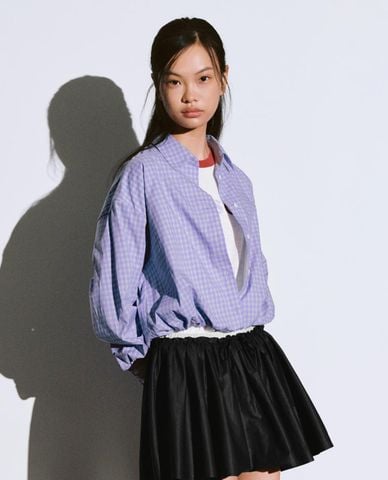  URBAN REVIVO - Áo sơ mi nữ tay dài bo gấu kẻ caro 