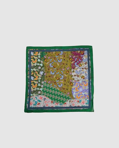  URBAN REVIVO - Khăn choàng nữ in hoa văn độc đáo 