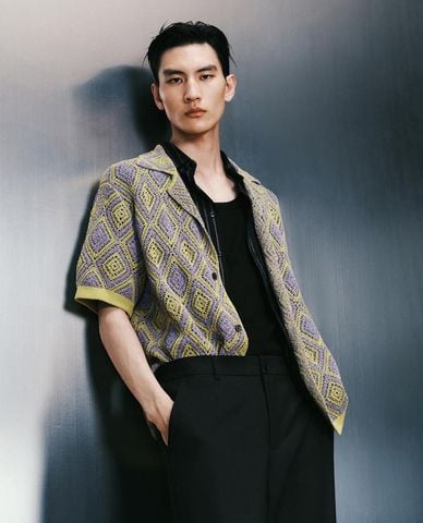  URBAN REVIVO - Áo dệt kim nam cổ bẻ tay ngắn 