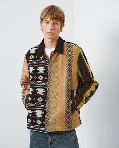  URBAN REVIVO - Áo khoác sơ mi nam tay dài nghệ thuật 