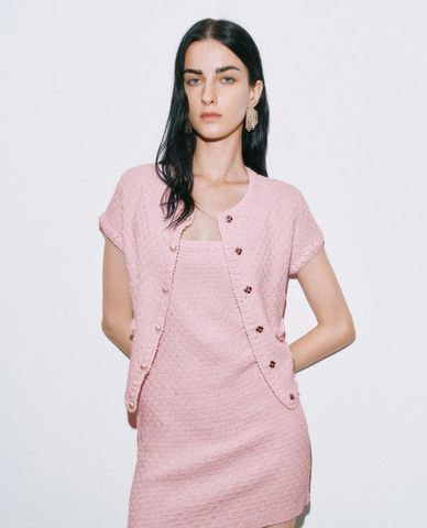  URBAN REVIVO - Áo khoác cardigan nữ tay ngắn phối nút ngọc 