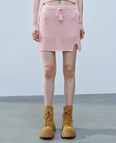  URBAN REVIVO - Chân váy dệt kim mini trẻ trung 
