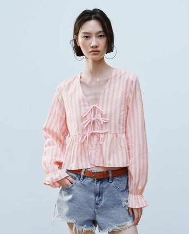  URBAN REVIVO - Áo kiểu nữ cổ V tay dài phối thắt nơ 