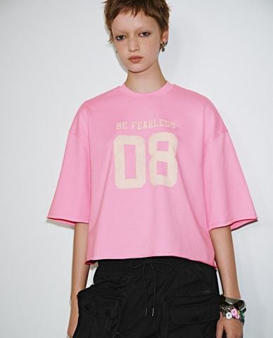  URBAN REVIVO - Áo thun nữ cổ tròn tay ngắn phom rộng 