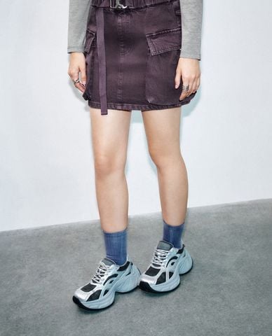  URBAN REVIVO - Chân váy chữ A mini lưng thun 