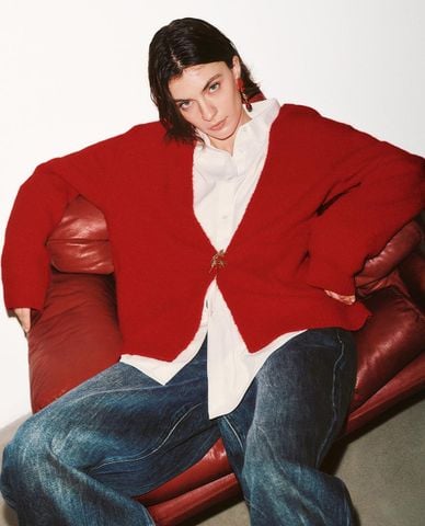  URBAN REVIVO - Áo khoác cardigan nữ cổ V phối khuy cài 