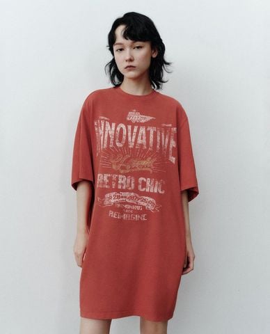  URBAN REVIVO - Đầm mini cổ tròn tay ngắn in họa tiết 