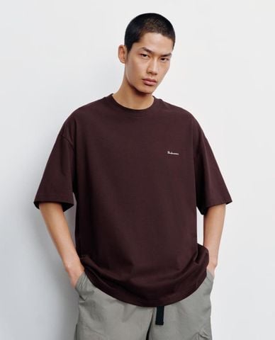 URBAN REVIVO - Áo thun nam cổ tròn tay ngắn hiện đại 