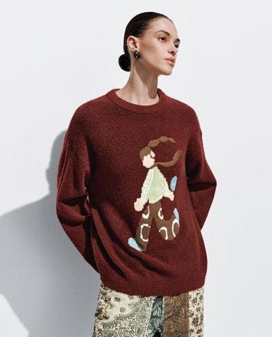  URBAN REVIVO - Áo dệt kim nữ cổ tròn tay dài phối họa tiết 