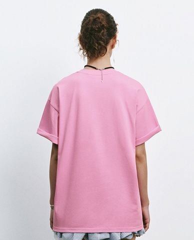  URBAN REVIVO - Áo thun nữ cổ tròn tay ngắn in họa tiết 