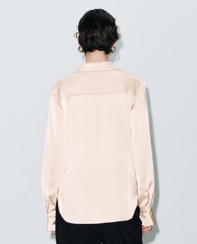  URBAN REVIVO - Áo sơ mi nữ cổ bẻ tay dài thanh lịch 