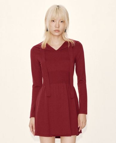  URBAN REVIVO - Đầm dệt kim mini cổ V tay dài thanh lịch 